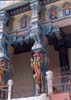 columns-outside1